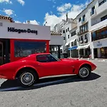 Luxury Front Line Apartment In Puerto Banus