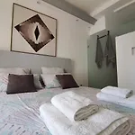 Luxury Front Line Apartment In Puerto Banus