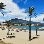 Luxury Front Line Apartment In Puerto Banus